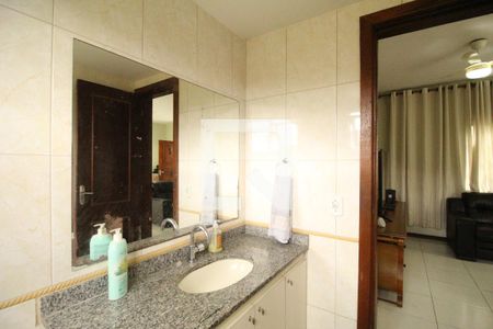 Lavabo de casa de condomínio para alugar com 3 quartos, 121m² em Pechincha, Rio de Janeiro