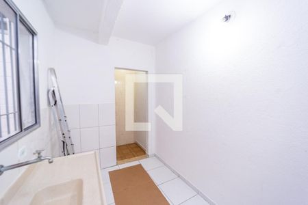Cozinha de casa para alugar com 1 quarto, 40m² em Vila Pierina, São Paulo