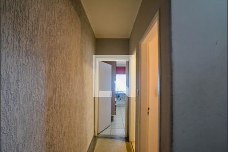 Corredor de casa à venda com 4 quartos, 250m² em Vila Scarpelli, Santo André