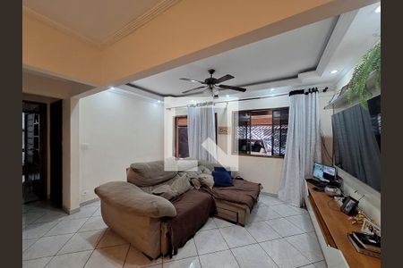Sala de casa à venda com 4 quartos, 210m² em Vila Hebe, São Paulo