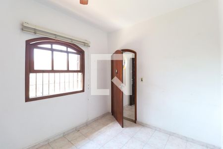 Quarto 1 de casa à venda com 2 quartos, 98m² em Vila Nivi, São Paulo