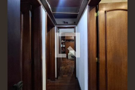 Corredor de apartamento para alugar com 3 quartos, 120m² em Humaitá, Rio de Janeiro