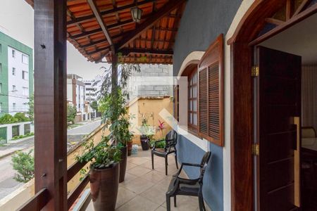 Varanda da Sala de casa à venda com 4 quartos, 257m² em Castelo, Belo Horizonte