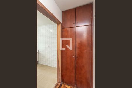 Sala de apartamento à venda com 1 quarto, 50m² em Passo d’Areia, Porto Alegre