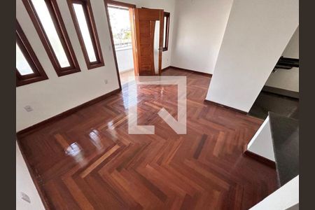 Casa à venda com 2 quartos, 126m² em Salgado Filho, Belo Horizonte