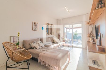 Sala de casa à venda com 3 quartos, 230m² em Espírito Santo, Porto Alegre