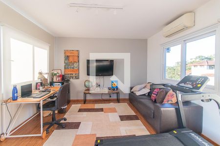 Sala 2 de casa à venda com 3 quartos, 230m² em Espírito Santo, Porto Alegre