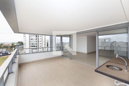Varanda da Sala  de apartamento à venda com 4 quartos, 239m² em Vale do Sereno, Nova Lima