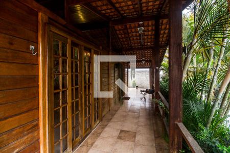 Corredor de casa de condomínio para alugar com 4 quartos, 214m² em São Fernando Residencia, Barueri