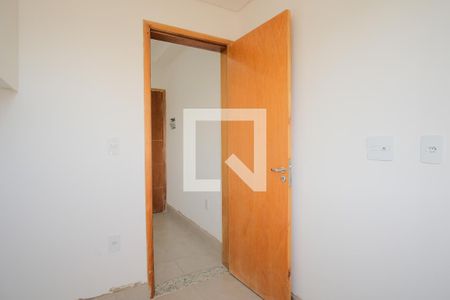 Quarto 1 de apartamento para alugar com 2 quartos, 30m² em Vila Carrão, São Paulo
