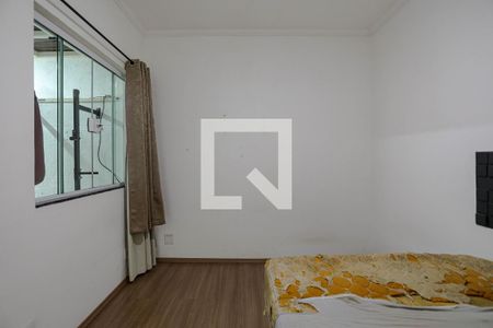 Quarto de casa para alugar com 2 quartos, 150m² em Jardim Rubi, Mogi das Cruzes