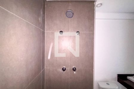 Banheiro de kitnet/studio à venda com 1 quarto, 33m² em Cerqueira César, São Paulo