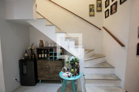 Escada de apartamento para alugar com 3 quartos, 109m² em Taquara, Rio de Janeiro