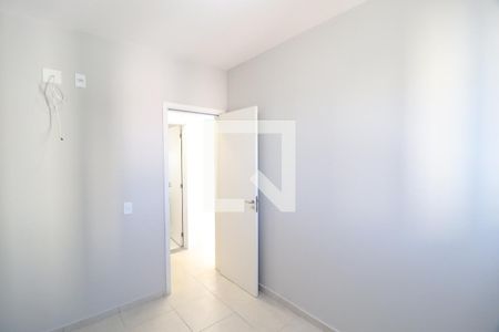 Quarto 1 de apartamento para alugar com 2 quartos, 51m² em Shopping Park, Uberlândia