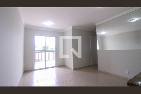 Sala de apartamento para alugar com 3 quartos, 68m² em Vila Ivone, São Paulo