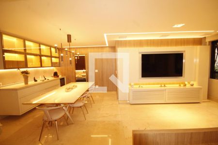 Sala de apartamento à venda com 4 quartos, 143m² em Funcionários, Belo Horizonte