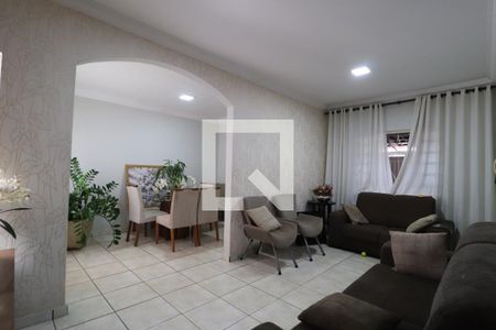 Sala de casa para alugar com 3 quartos, 600m² em Cidade Jardim, Uberlândia
