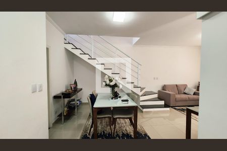 Sala de casa de condomínio à venda com 3 quartos, 155m² em Jardim Carolina, Jundiaí