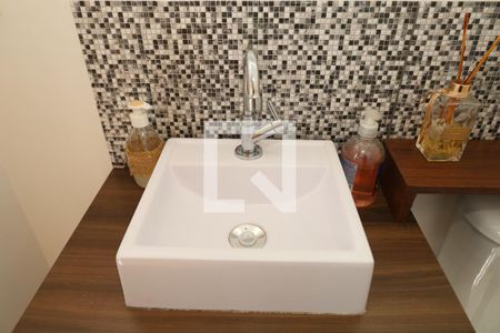 Lavabo de casa à venda com 3 quartos, 110m² em Vila Jacuí, São Paulo