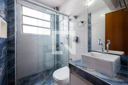Banheiro de apartamento para alugar com 1 quarto, 33m² em Ponta da Praia, Santos