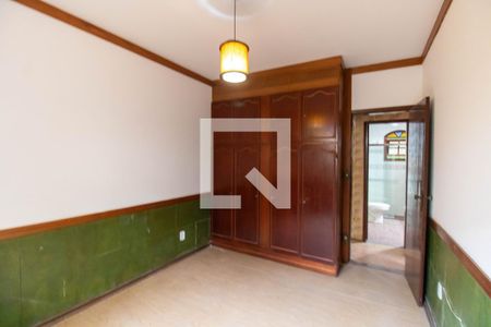 Quarto  de casa de condomínio à venda com 5 quartos, 420m² em Itaipu, Niterói