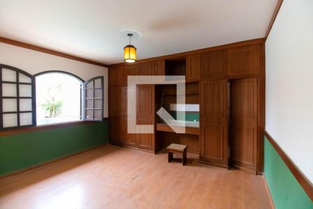 Suíte  de casa de condomínio à venda com 5 quartos, 420m² em Itaipu, Niterói
