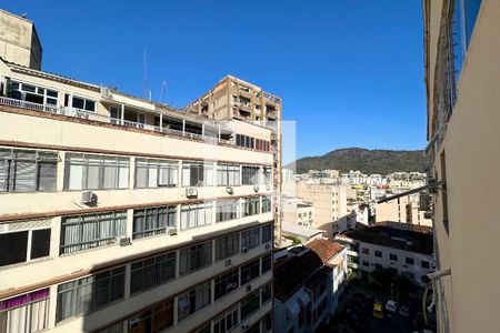 Vista Sala/Quarto de apartamento à venda com 1 quarto, 35m² em Botafogo, Rio de Janeiro