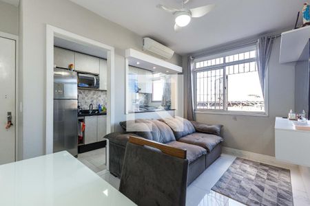 Sala de apartamento à venda com 2 quartos, 45m² em Sarandi, Porto Alegre