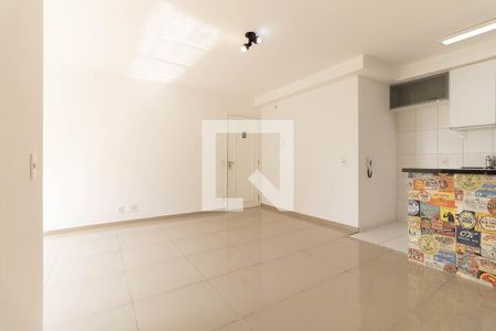 Sala de apartamento para alugar com 3 quartos, 62m² em Jardim Santa Emília, São Paulo