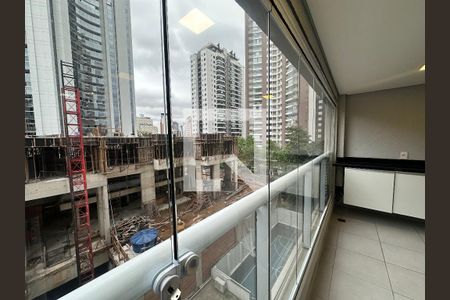 Varanda de apartamento para alugar com 2 quartos, 67m² em Empresarial 18 do Forte, Barueri