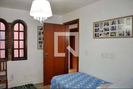 Sala 2 de casa à venda com 2 quartos, 323m² em Tristeza, Porto Alegre