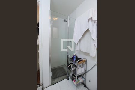 Banheiro da Suíte de apartamento para alugar com 1 quarto, 60m² em Vila Nova Conceição, São Paulo