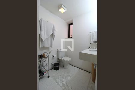 Banheiro da Suíte de apartamento para alugar com 1 quarto, 60m² em Vila Nova Conceição, São Paulo