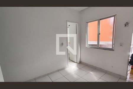 Sala de casa de condomínio para alugar com 1 quarto, 60m² em Jacarepaguá, Rio de Janeiro