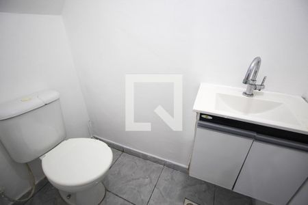 Lavabo de casa para alugar com 2 quartos, 100m² em Jardim Santo Antonio, São Paulo