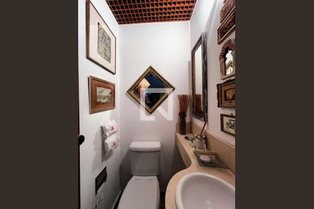 Lavabo de apartamento à venda com 3 quartos, 184m² em Centro, Campinas