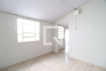 Sala 1 de casa para alugar com 1 quarto, 60m² em Osvaldo Rezende, Uberlândia
