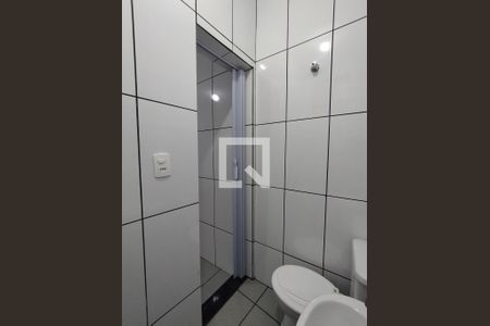 Banheiro  de casa para alugar com 1 quarto, 28m² em Cambuci, São Paulo