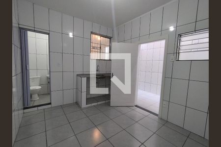 Sala/Cozinha de casa para alugar com 1 quarto, 28m² em Cambuci, São Paulo