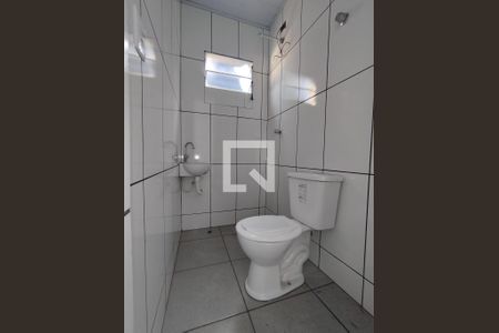 Banheiro de kitnet/studio para alugar com 1 quarto, 24m² em Cambuci, São Paulo