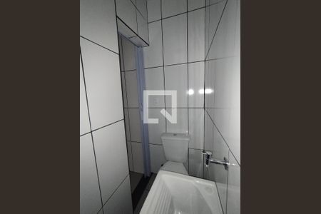 Banheiro de kitnet/studio para alugar com 1 quarto, 22m² em Cambuci, São Paulo