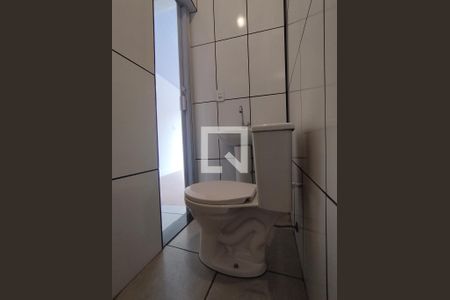 Banheiro Social de casa para alugar com 1 quarto, 35m² em Cambuci, São Paulo