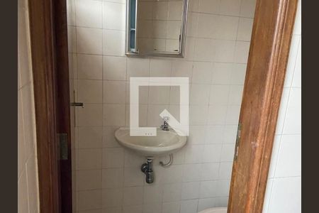 Banheiro  de apartamento para alugar com 2 quartos, 70m² em Centro, Taubaté