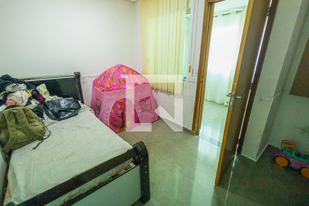 Quarto 1 de casa à venda com 3 quartos, 200m² em Braúnas, Belo Horizonte