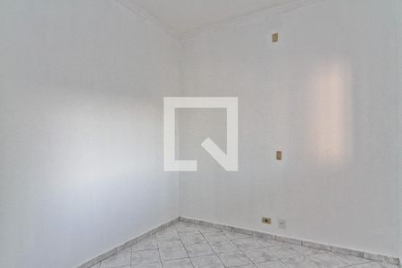 Quarto 1 de casa para alugar com 3 quartos, 70m² em Parque Maria Domitila, São Paulo