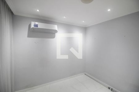 Quarto 1 de apartamento para alugar com 2 quartos, 45m² em Jardim Alvorada, Nova Iguaçu