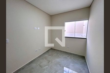 Quarto 1 de casa para alugar com 2 quartos, 60m² em Cidade Jardim Cumbica, Guarulhos