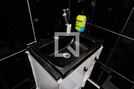 Lavabo de casa para alugar com 4 quartos, 263m² em Vila Cavaton, São Paulo