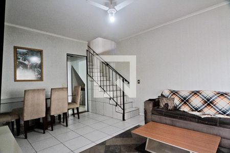 Sala de casa para alugar com 4 quartos, 263m² em Vila Cavaton, São Paulo