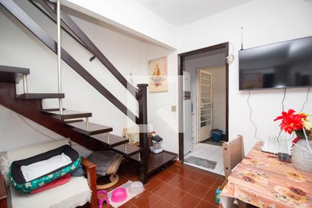 Sala de casa de condomínio para alugar com 2 quartos, 50m² em Jardim Vivan, São Paulo